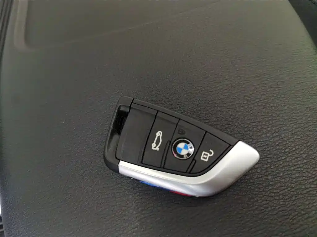 BMW X2 2022 — фото 9