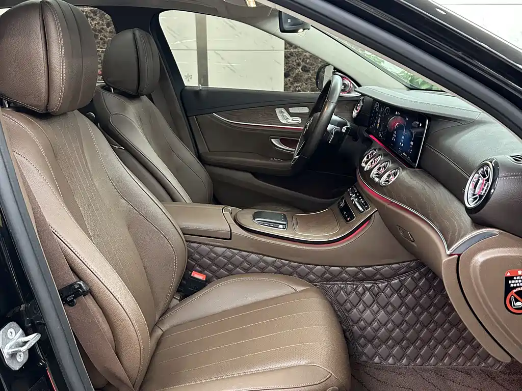 Mercedes-Benz E-Class 2022 — фото 11