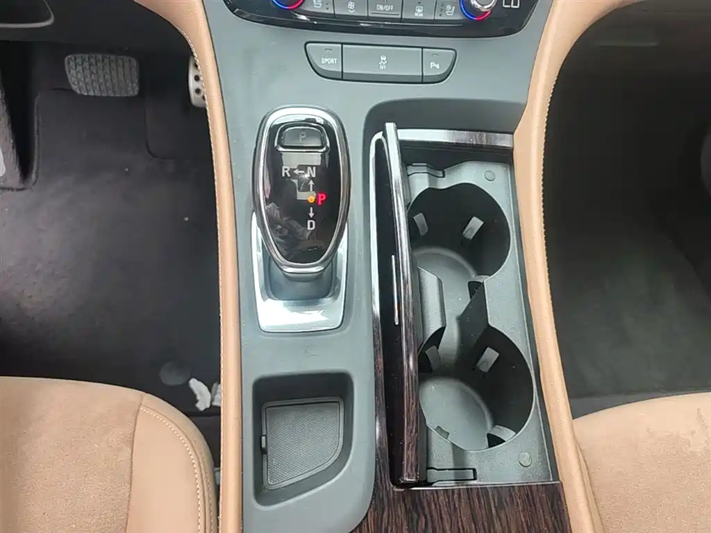 Buick LaCrosse 2017 — фото 14