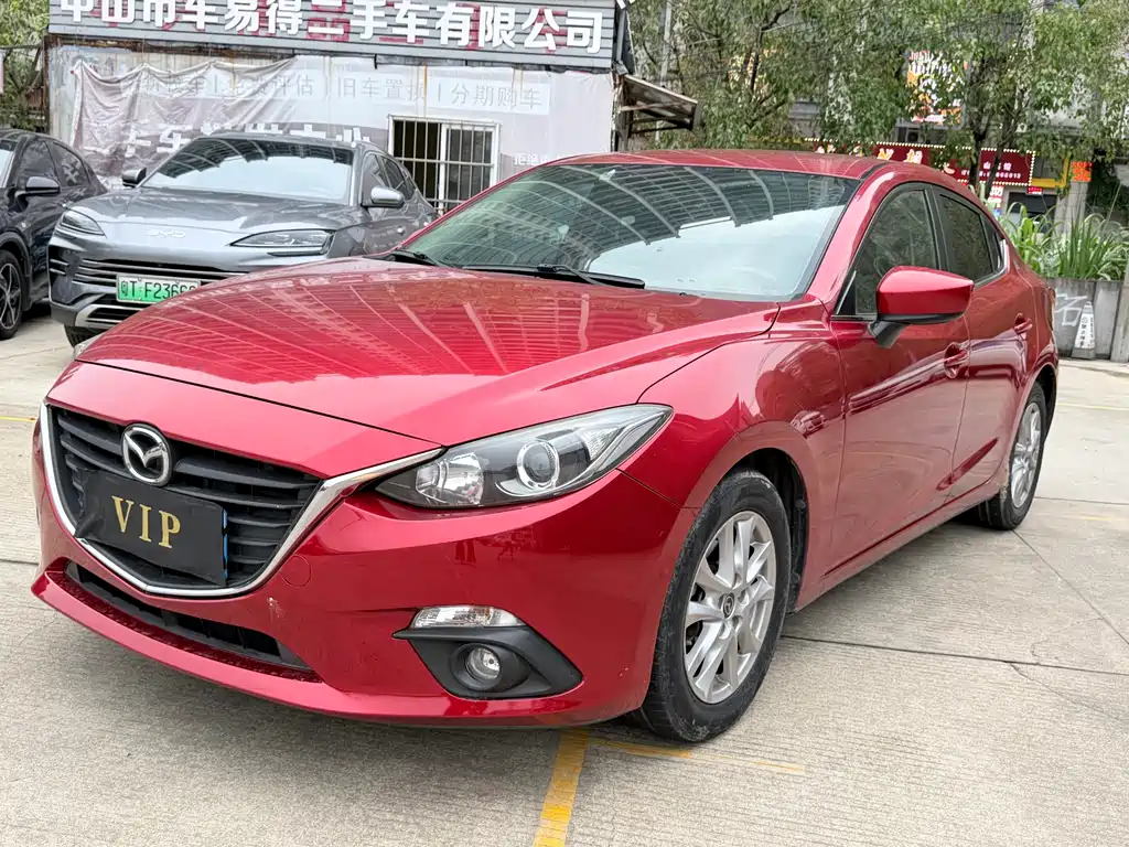 Mazda 3 Axela 2015 — фото 1