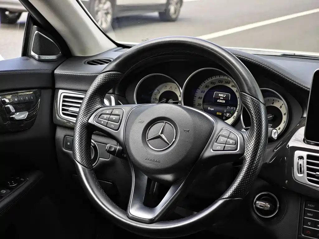 Mercedes-Benz CLS 2016 — фото 6