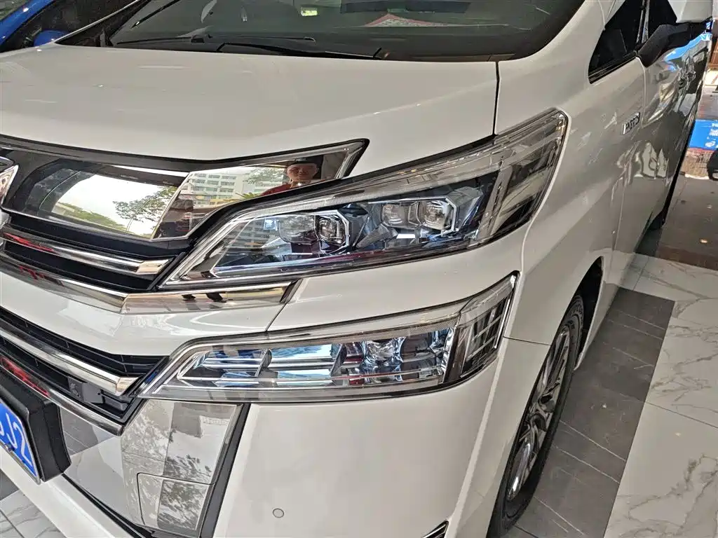 Toyota Vellfire 2020 — фото 24