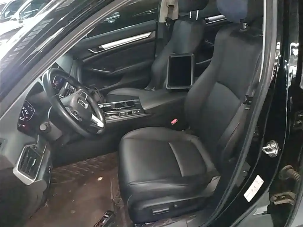 Honda Accord 2022 — фото 15