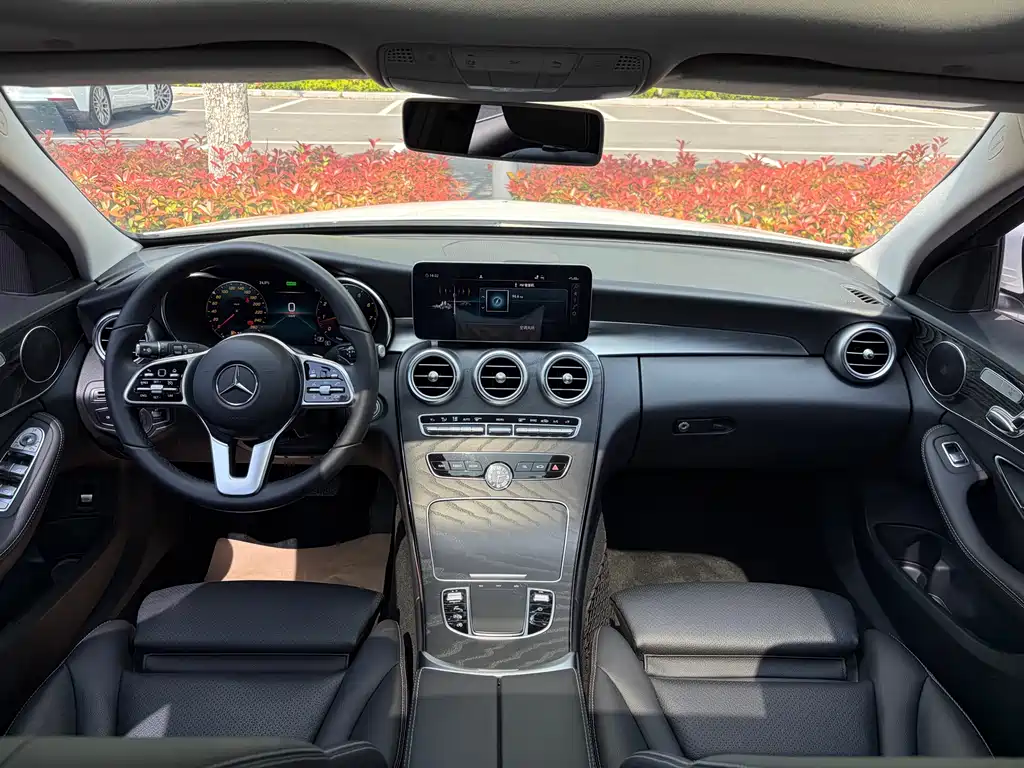 Mercedes-Benz C-Class 2020 — фото 16