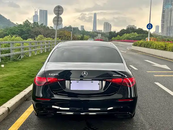 Mercedes-Benz S-Class 2021