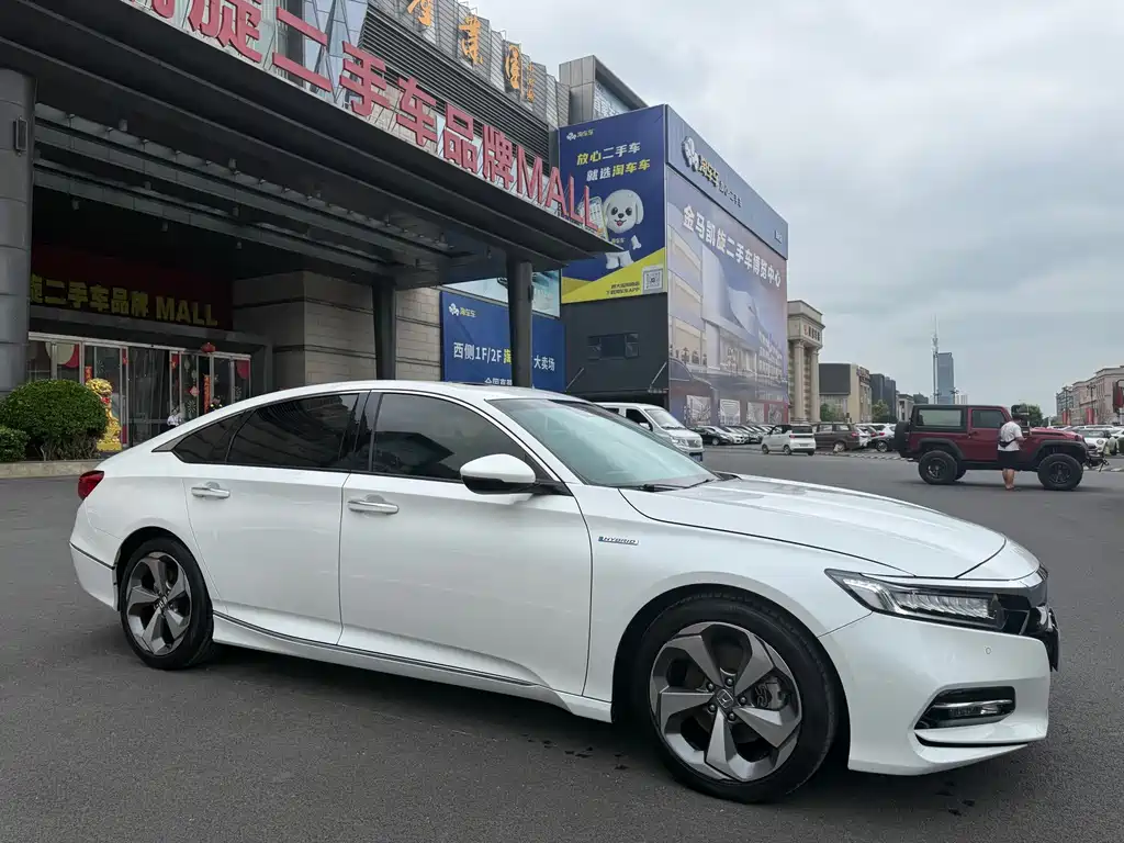 Honda Accord 2018 — фото 3