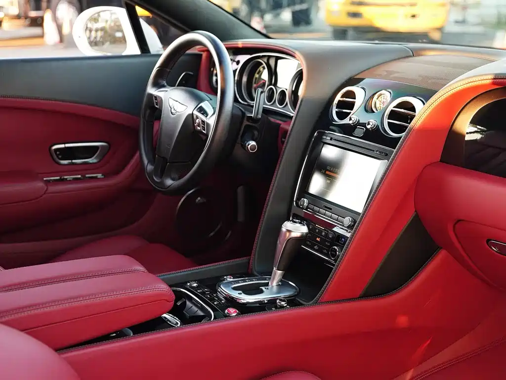 Bentley Continental 2015 — фото 13