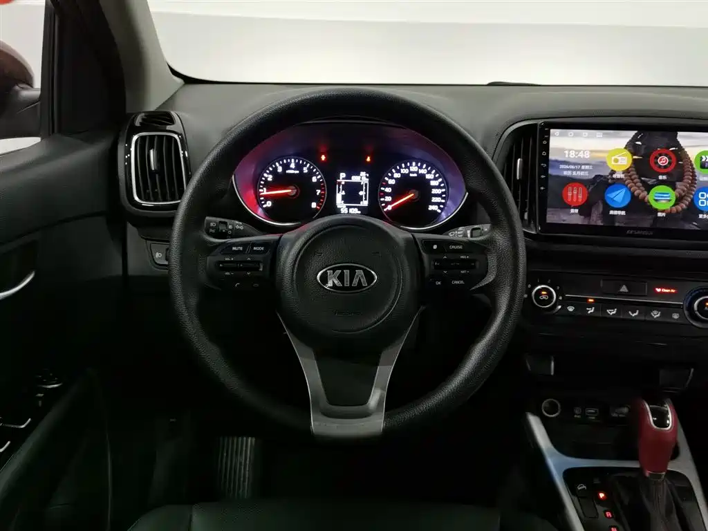 Kia KX3 2016 — фото 11