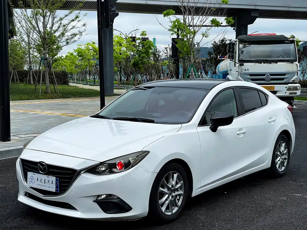 Mazda 3 Axela 2015 — фото 2