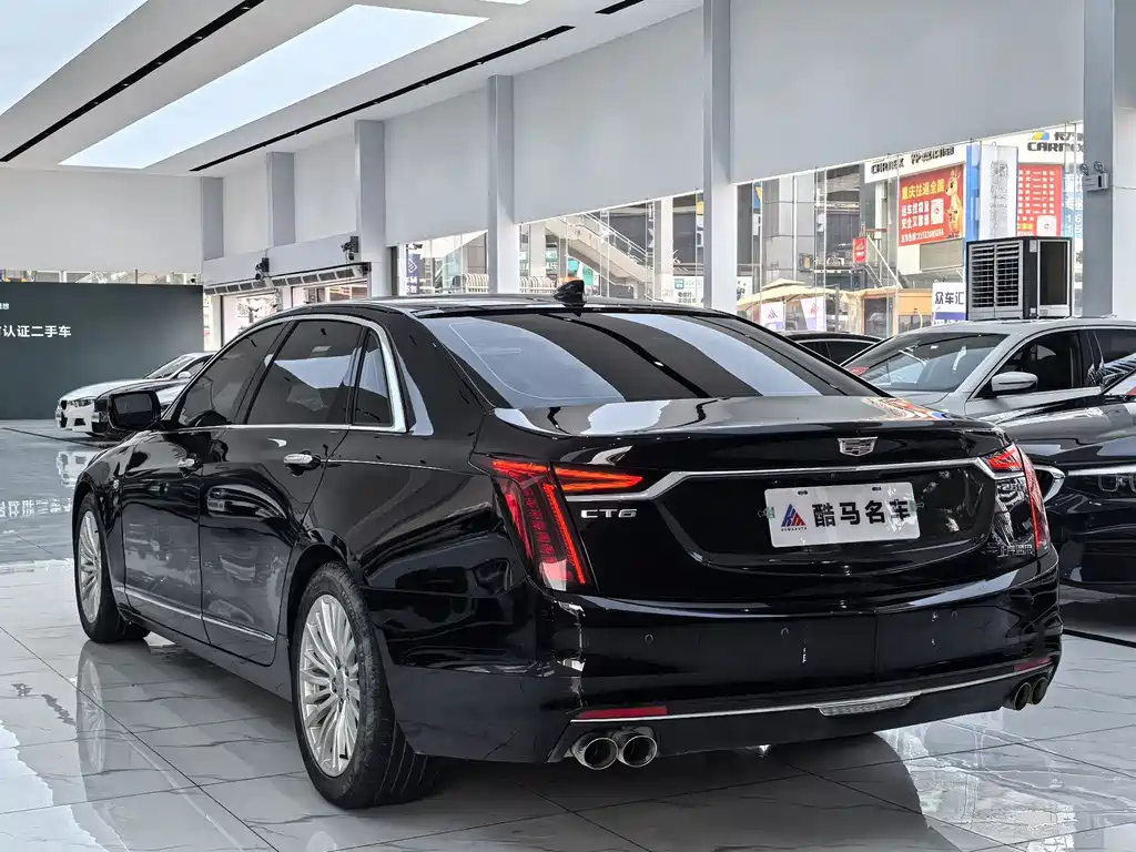 Cadillac CT6 2023 — фото 13
