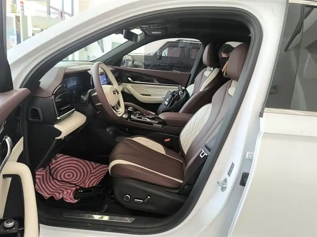 Geely Xingyue L 2022 — фото 15