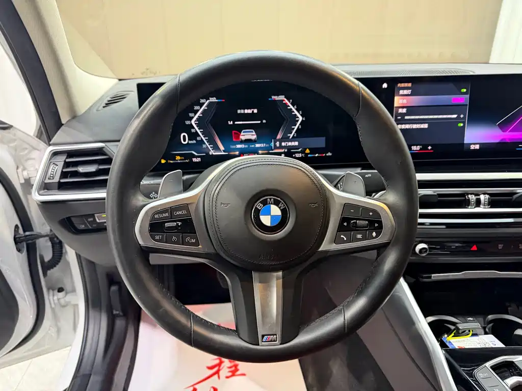 BMW 3 Series 2023 — фото 10