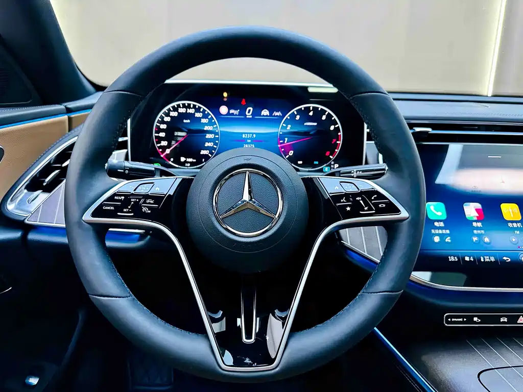 Mercedes-Benz E-Class 2025 — фото 12
