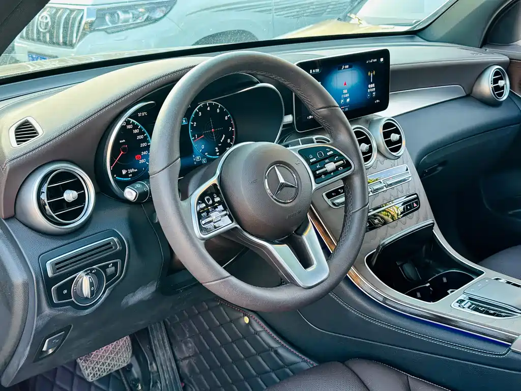 Mercedes-Benz GLC 2022 — фото 8