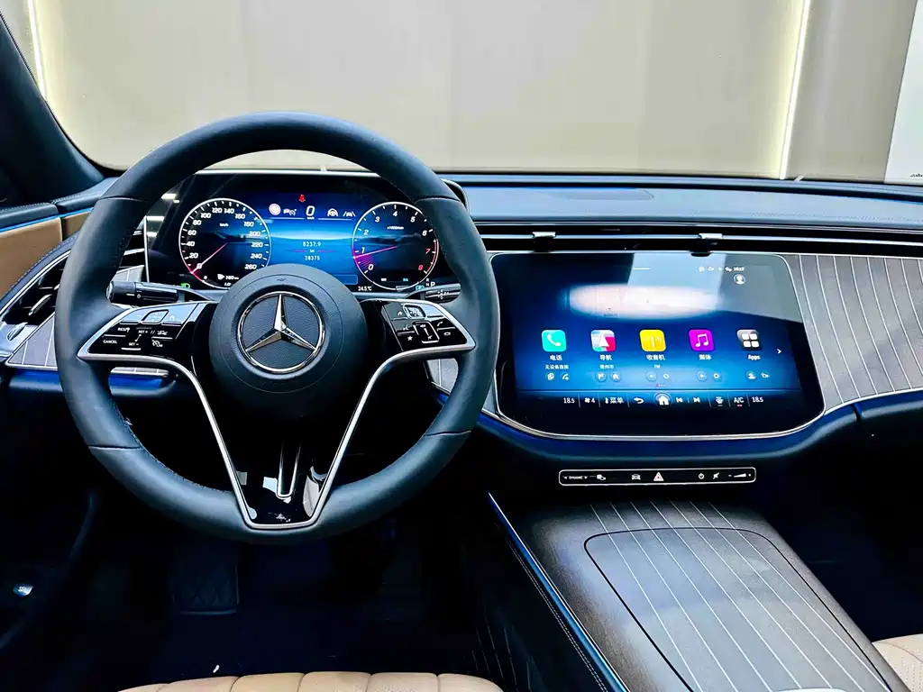 Mercedes-Benz E-Class 2025 — фото 11