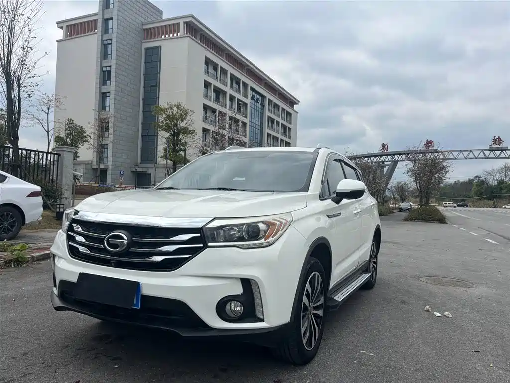 GAC Motor Trumpchi GS4 2017 — фото 1