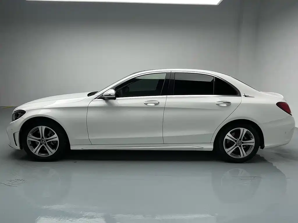 Mercedes-Benz C-Class 2020 — фото 4