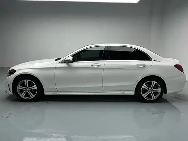 Mercedes-Benz C-Class 2020