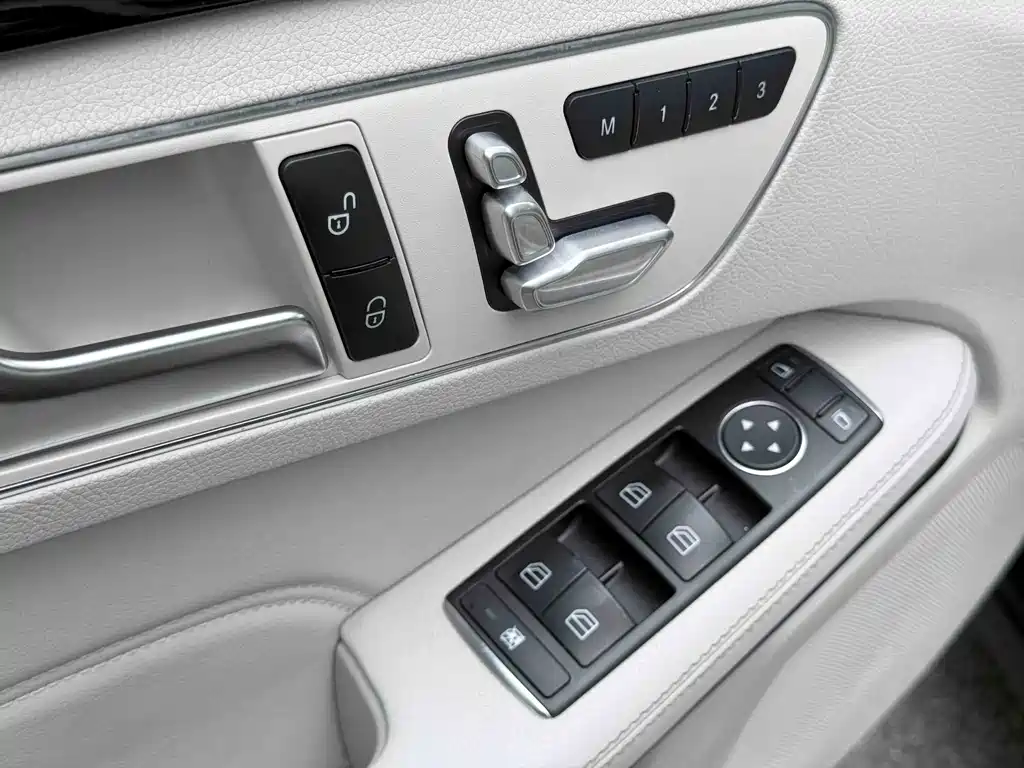 Mercedes-Benz E-Class 2014 — фото 20