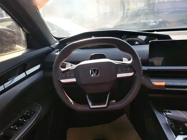Changan UNI-V 2024