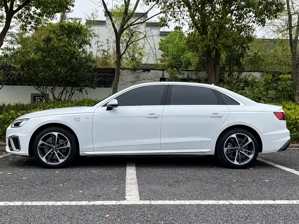 Audi A4L 2024