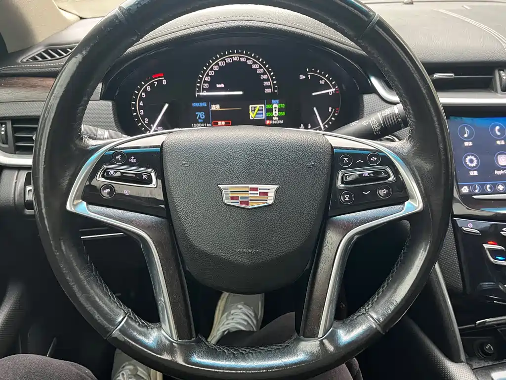 Cadillac XTS 2018 — фото 13