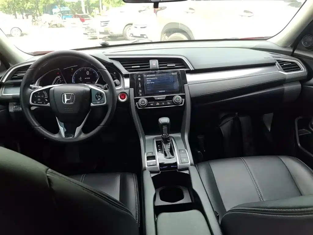Honda Civic 2019 — фото 10