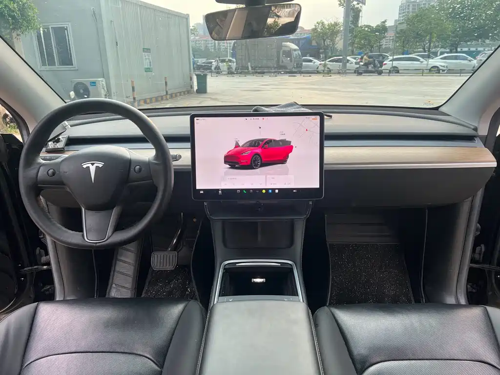 Tesla Model Y 2022 — фото 13