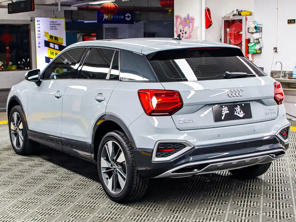 Audi Q2L 2022 — фото 20