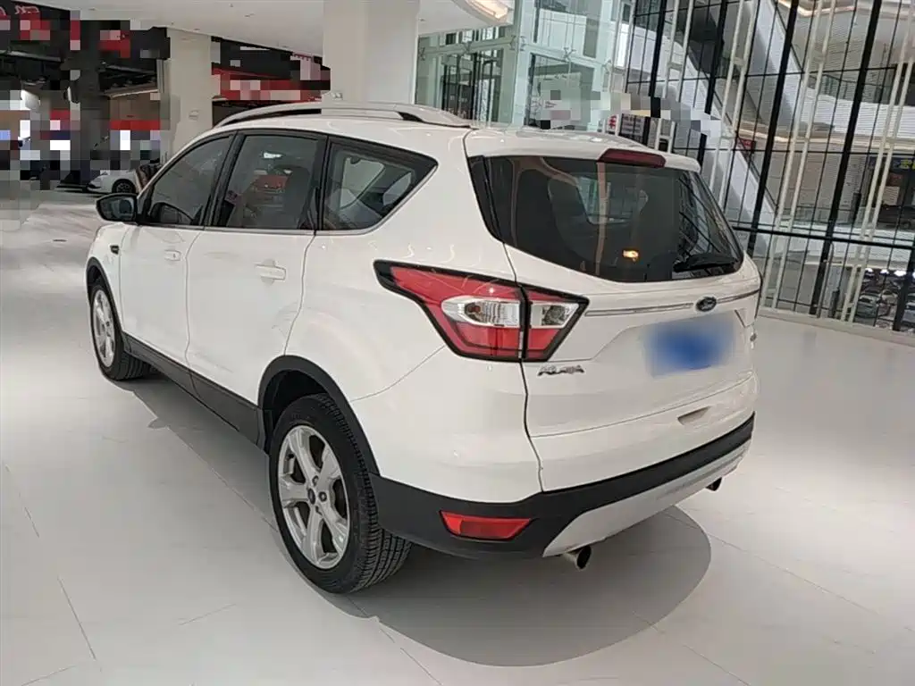 Ford Kuga 2017 — фото 5
