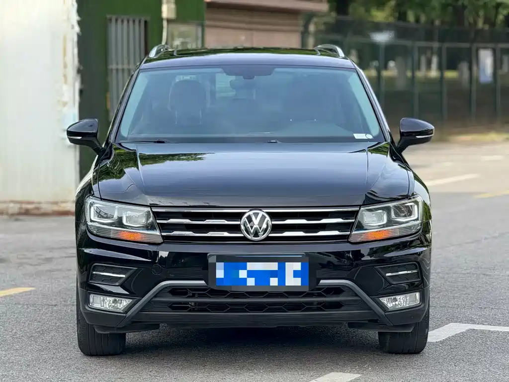 Volkswagen Tiguan L 2017 — фото 2