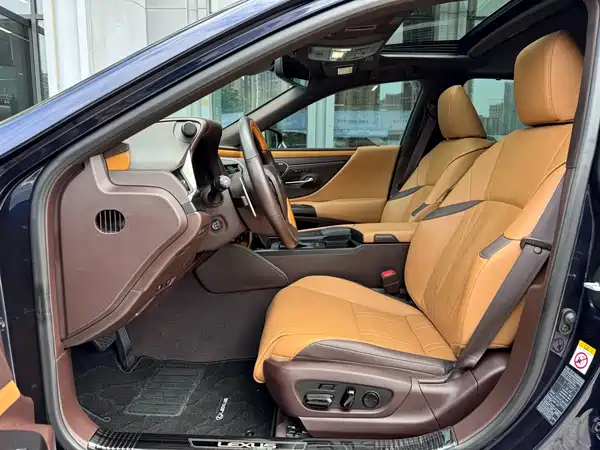 Lexus ES 2018