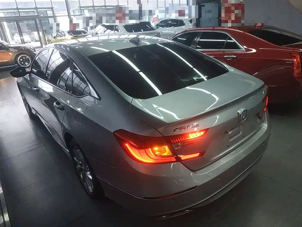 Honda Accord 2020 — фото 21