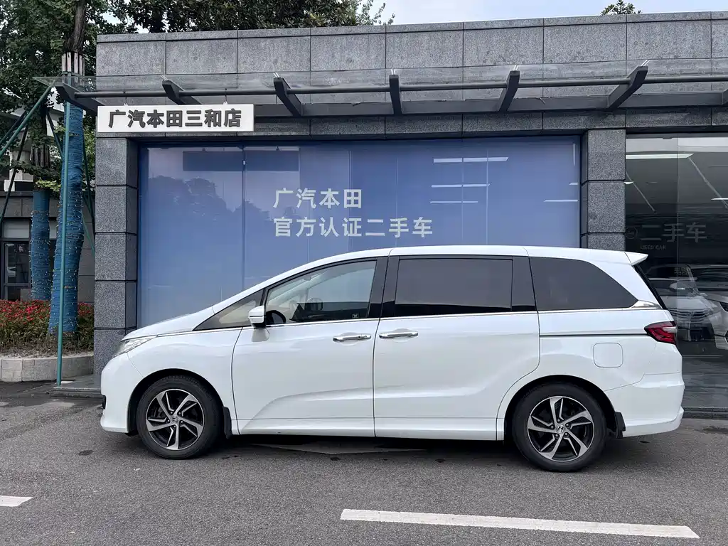 Honda Odyssey 2016 — фото 7