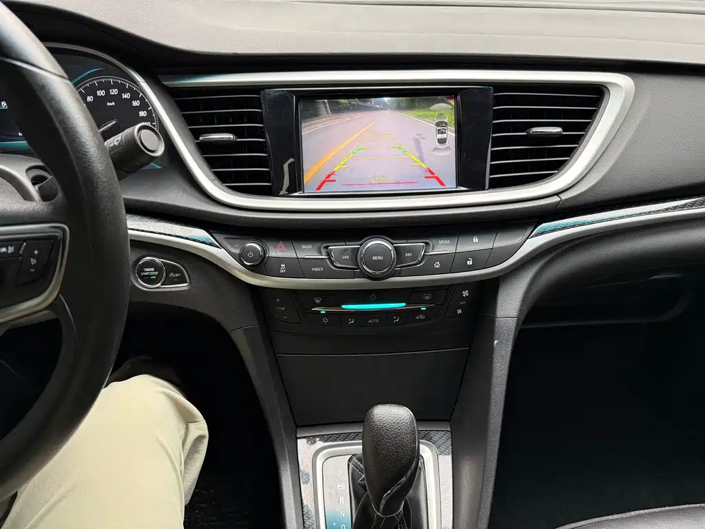 Buick Excelle 2017 — фото 16