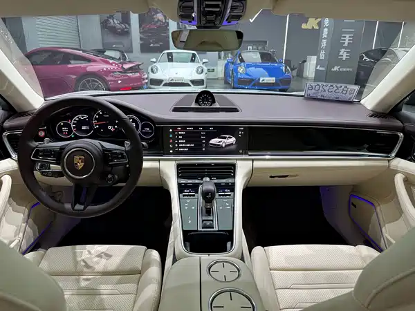 Porsche Panamera 2022