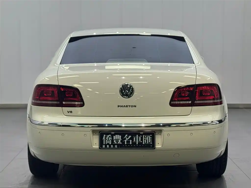 Volkswagen Phaeton 2015 — фото 14