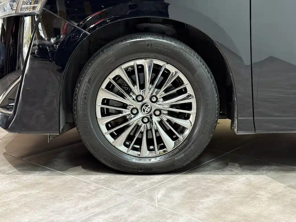 Toyota Vellfire 2020 — фото 30