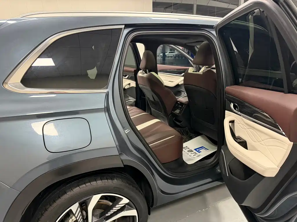 Geely Xingyue L 2023 — фото 14
