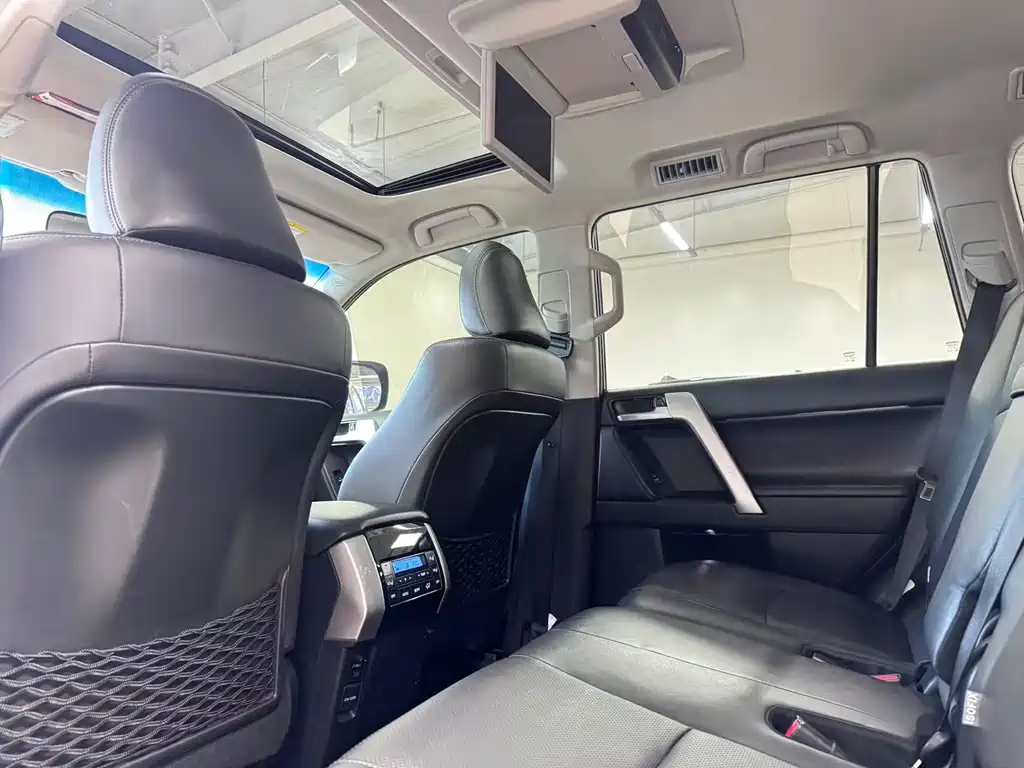 Toyota Prado 2019 — фото 19