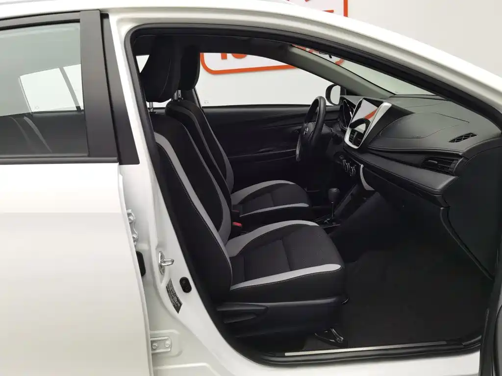 Toyota Yaris L 2020 — фото 23