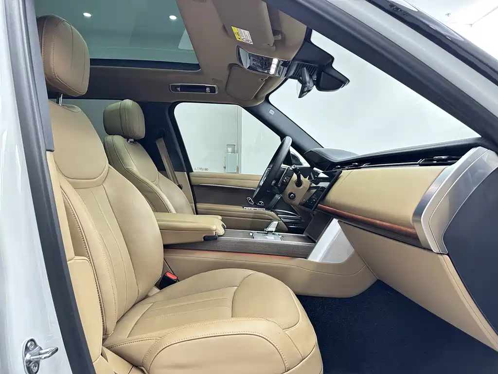 Land Rover Range Rover 2025 — фото 12