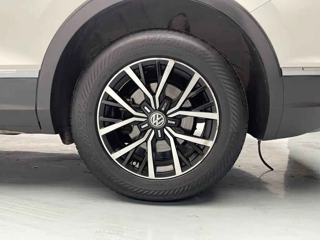 Volkswagen Tiguan L 2019 — фото 15