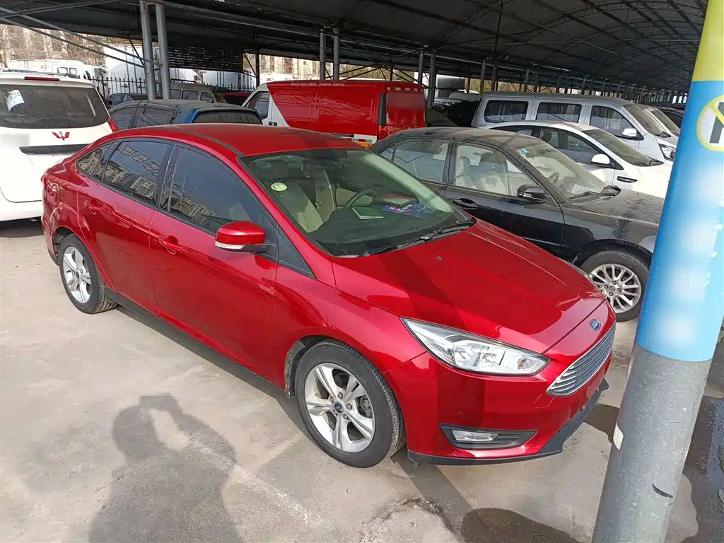 Ford Focus 2017 — фото 22