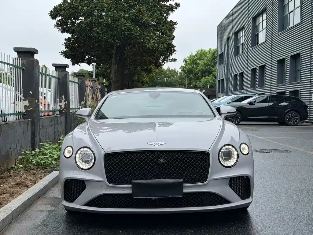 Bentley Continental 2020 — фото 2