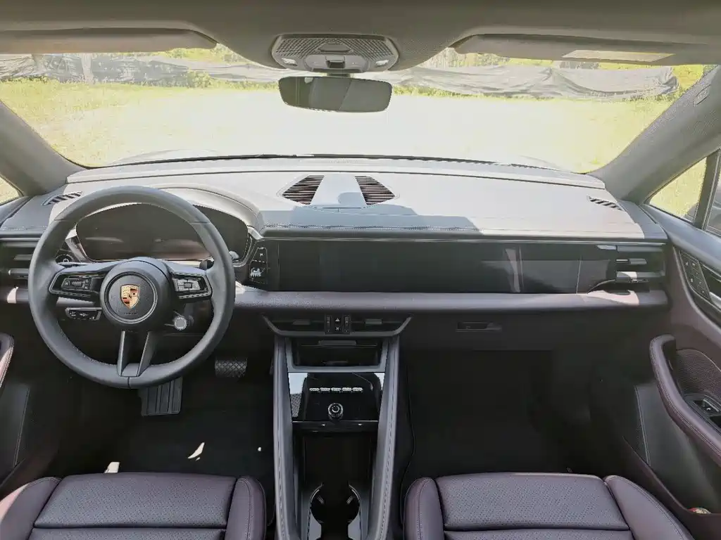 Porsche Macan New Energy 2025 — фото 12