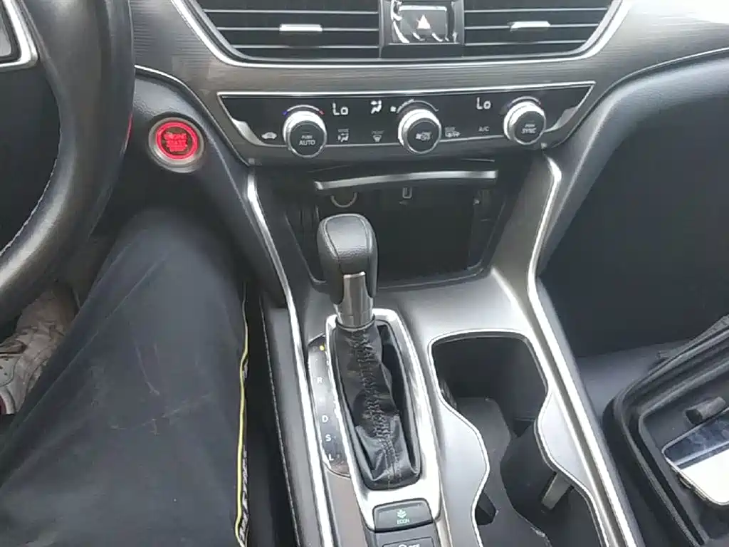 Honda Accord 2020 — фото 14