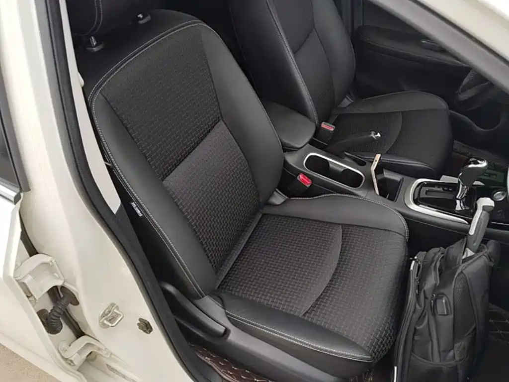 Nissan Tiida 2019 — фото 25