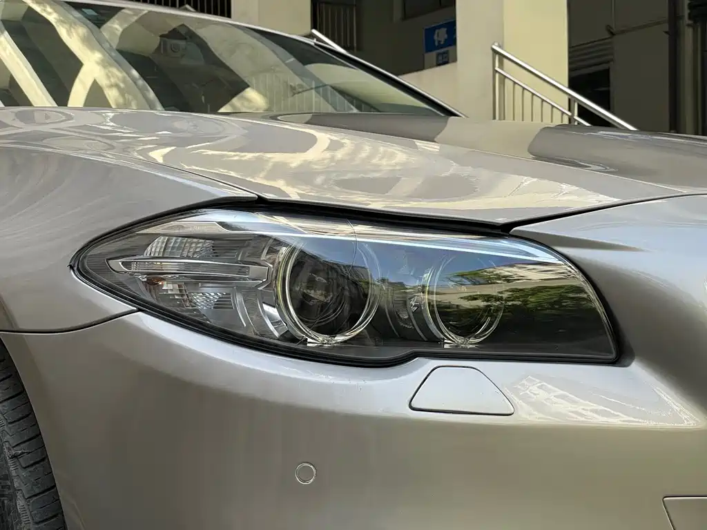 BMW 5 Series 2014 — фото 10