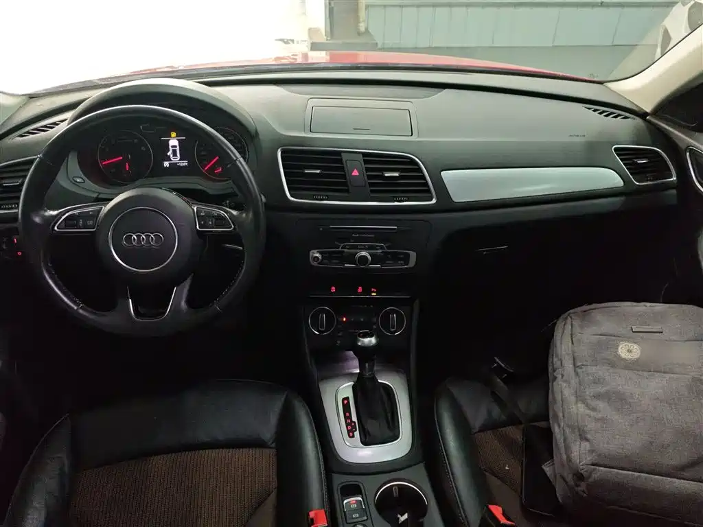 Audi Q3 2019 — фото 10